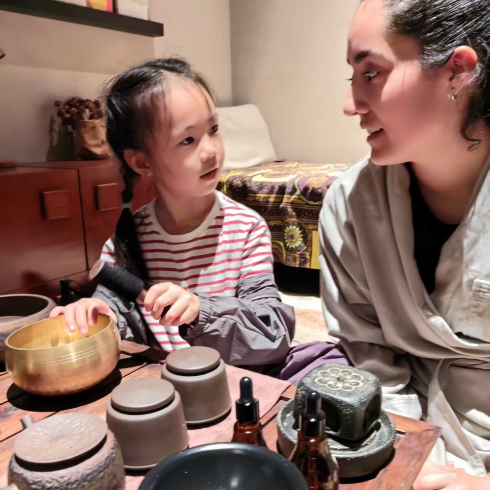 Mariana with the China family